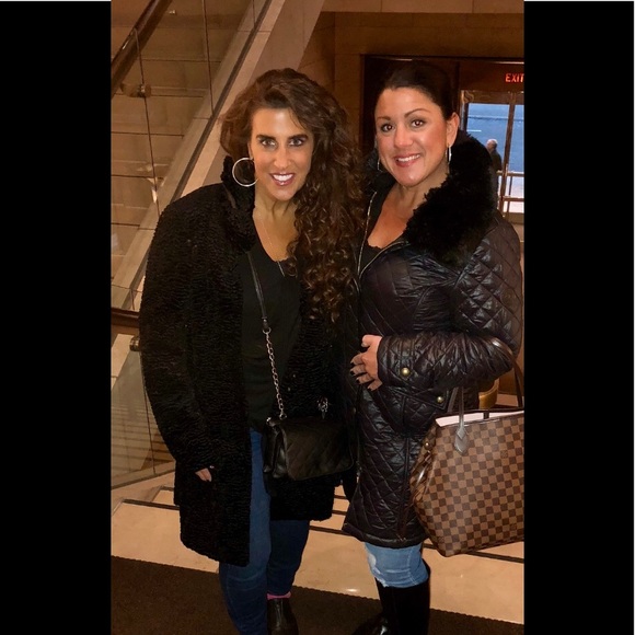 Meet your Posher, Sue - Picture 2 of 3